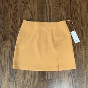 New Uniqlo Yellow Mini Slit Skirt Women’s Size Small